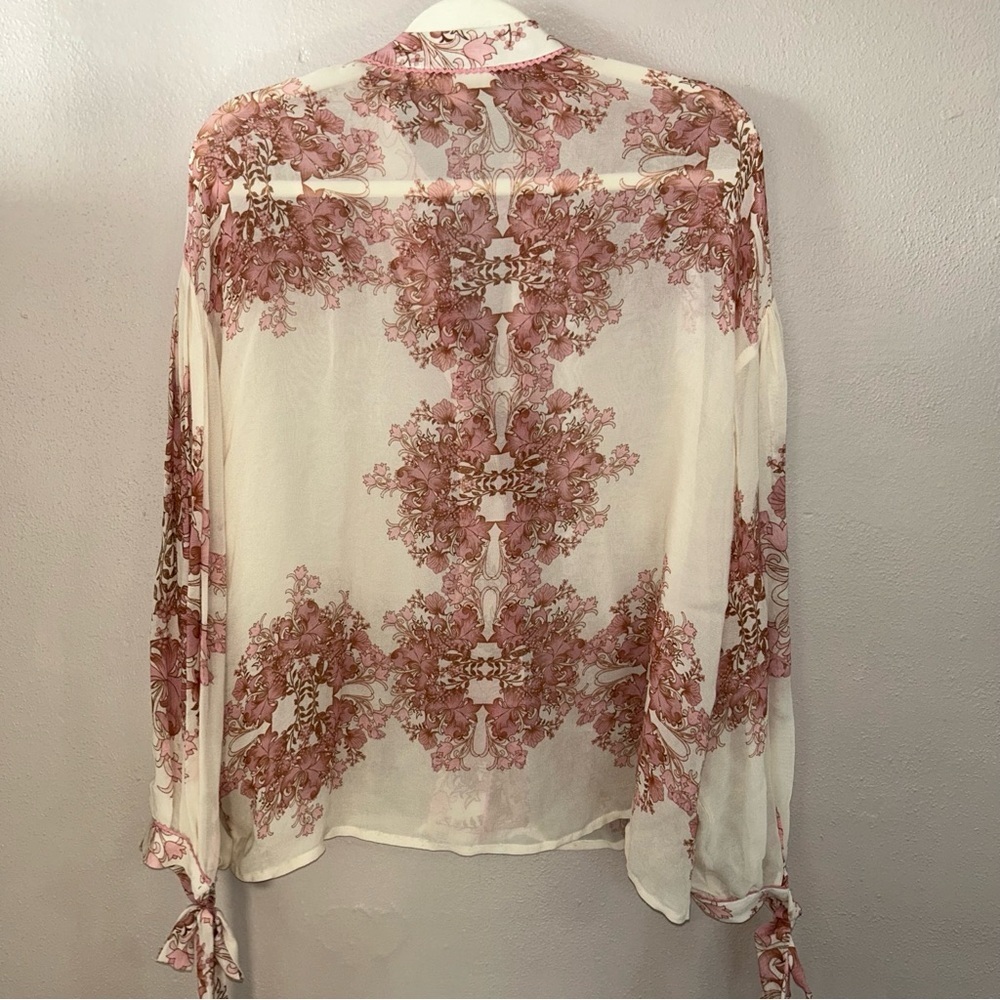 Chic Floral sheer balloon tie sleeves Soft Pink blouse - Picture 3 of 4